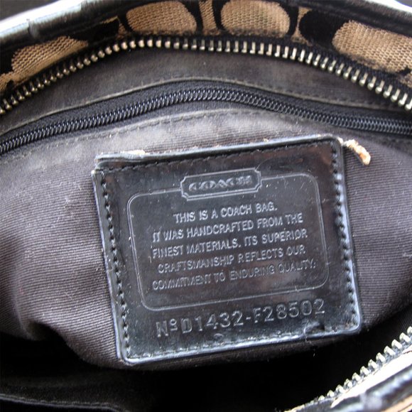 Coach Signature Crossbody monogram gray & Black Shoulder pre owned luxur… - Picture 4 of 11